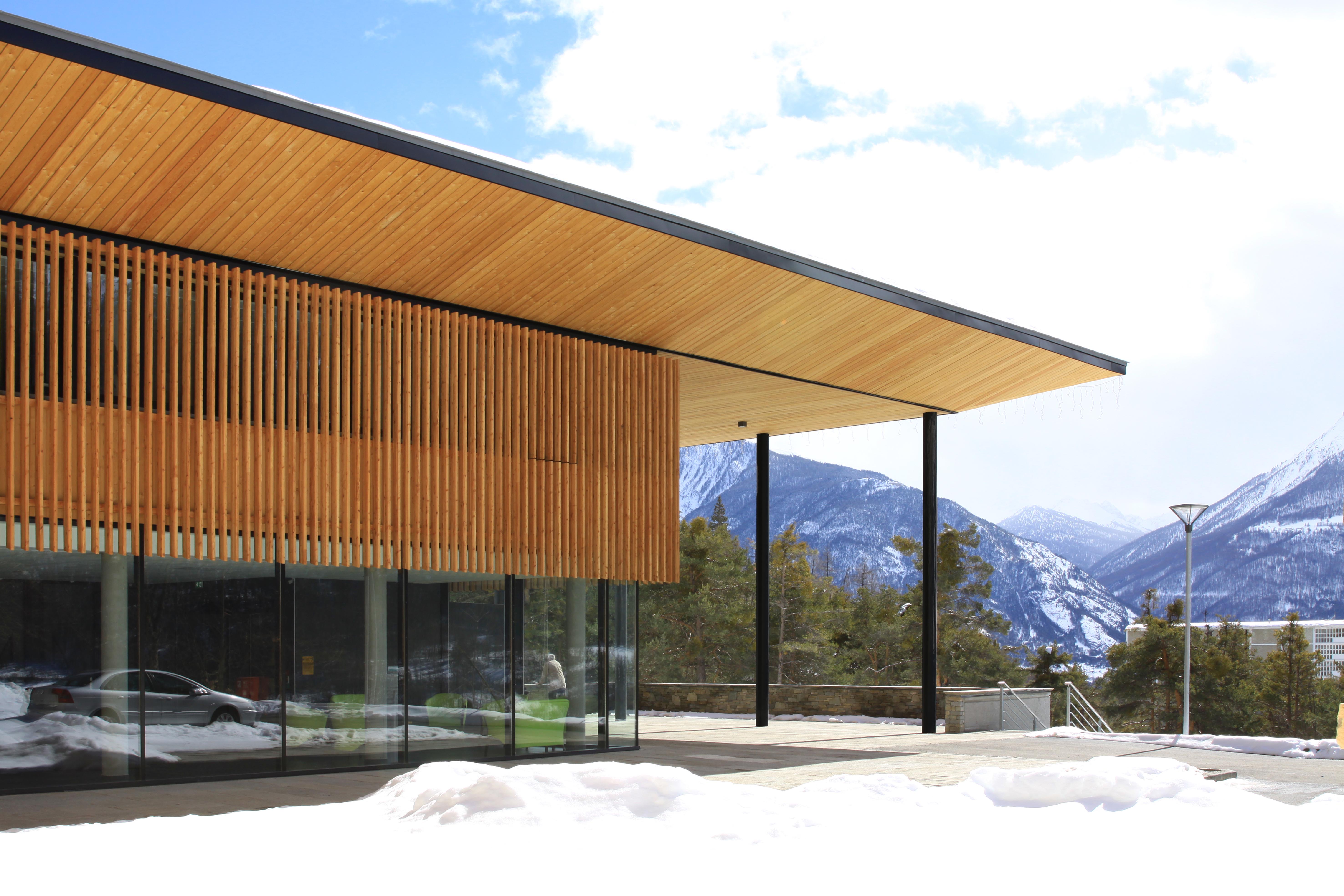 atelier d architecture dufayard tertiaire bureaux d accueil centre medical chant ours briancon 05